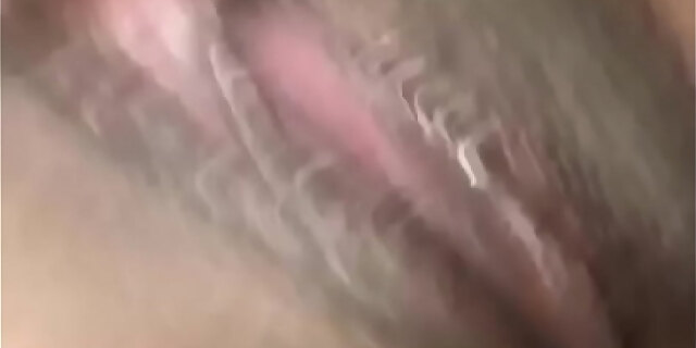 bbw,fingering,latina,pussy,squirt,squirting