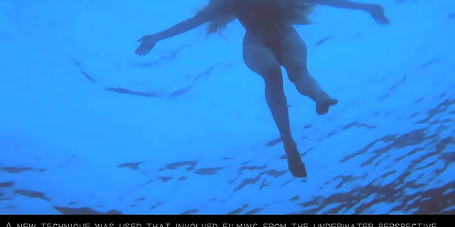 blonde,boobs,bus,nude,skinny