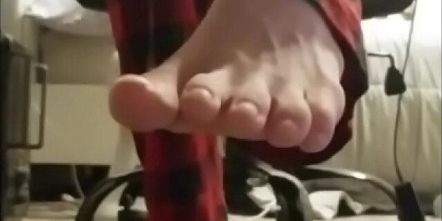 feet,fetish,foot fetish,masturbation,solo