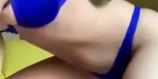 babes,fingering,juicy,masturbation,teen