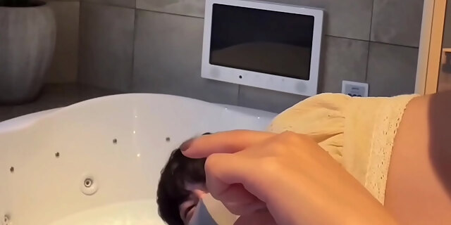 amateur,asian,couple,creampie,cum,cumshot,handjob,japanese,lubed,massage,oiled,shower,squirting