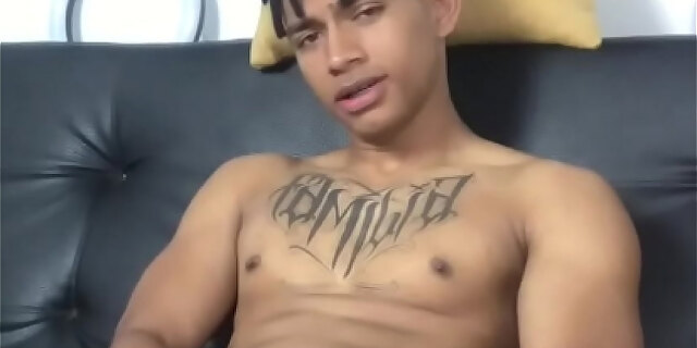 amateur,bbc,big cock,black,colombian,exotic,solo,swallow,webcam