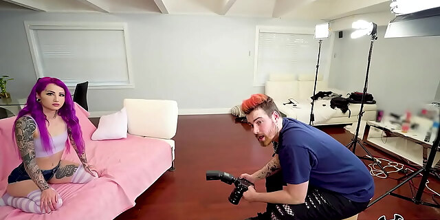 blowjob,brunette,small tits