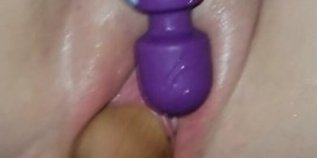 amateur,father,female orgasm,fisting,huge dildo,squirt,toys,wet pussy