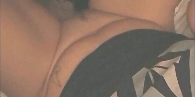 amateur,female orgasm,milf,squirt,tattooed