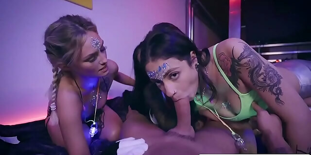 bikini,blonde,blowjob,cowgirl,doggystyle,facial,kissing,missionary,molten,orgy,party,public,pussy,small tits,teen