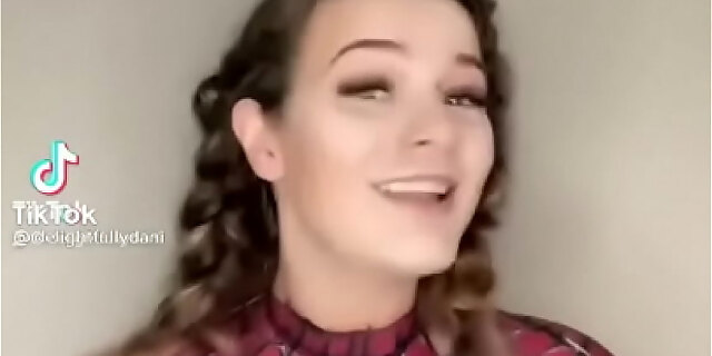 big tits,boobs,busty,cosplay