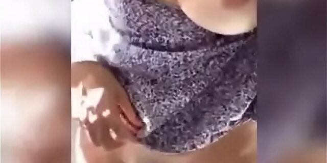 amateur,boobs,milf,webcam