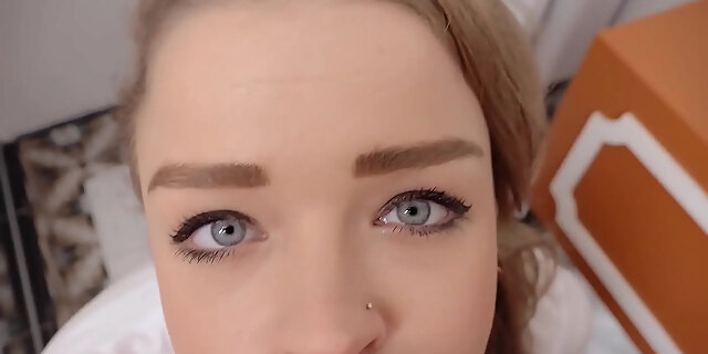 babes,bathroom,big ass,blowjob,boobs,brunette,facial,gonzo,hardcore,licking,shaved,teen,toilet