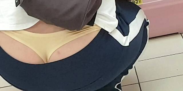 flashing,spy,upskirt