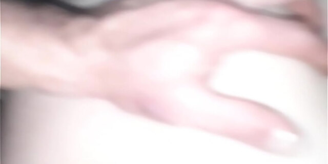 molten,squirting,threesome